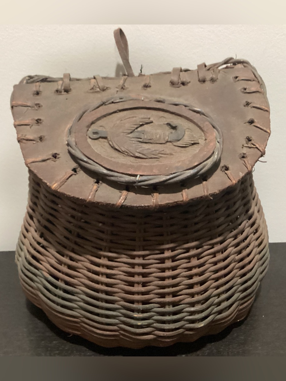 ANTIQUE Wicker -Fishing Creel Basket traditionally used by anglers to keep the